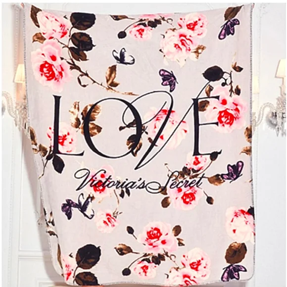 NEW Victoria's Secret Pink Love Floral Sherpa Blanket